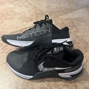 Nike Metcons Men 6.5, women 8